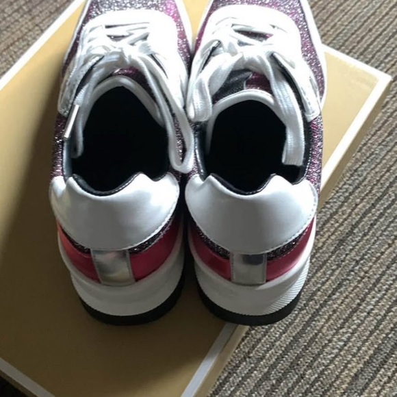 Michael Kors Sneakers - Picture 3 of 5